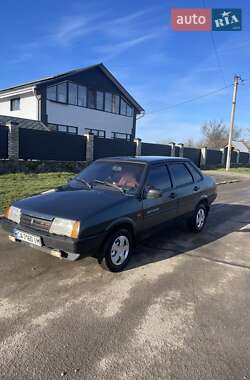 Седан ВАЗ 21099 2004 в Новоархангельську