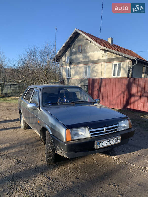 Седан ВАЗ / Lada 21099 2002 в Бібрці