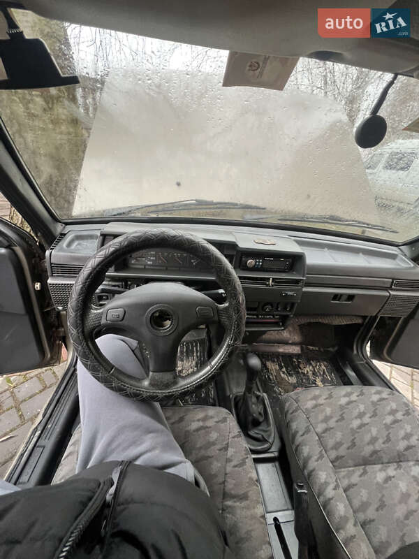 Седан ВАЗ / Lada 21099 2002 в Івано-Франківську