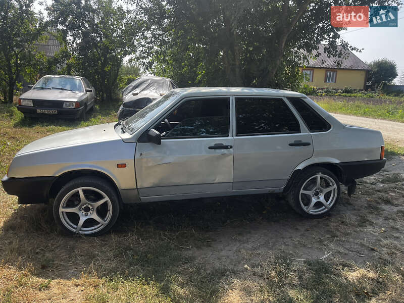 Седан ВАЗ / Lada 21099 2005 в Теофиполе