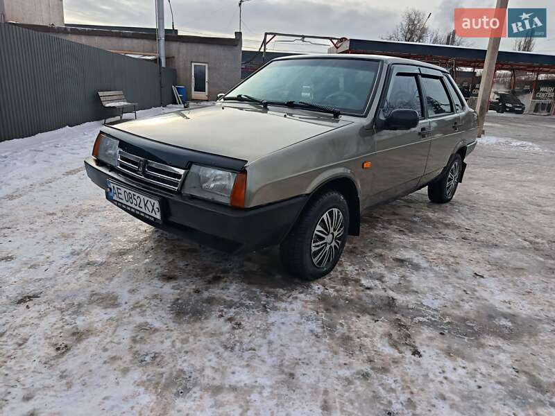 Седан ВАЗ / Lada 21099 2001 в Кривому Розі