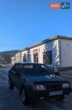 Седан ВАЗ 21099 1992 в Косові