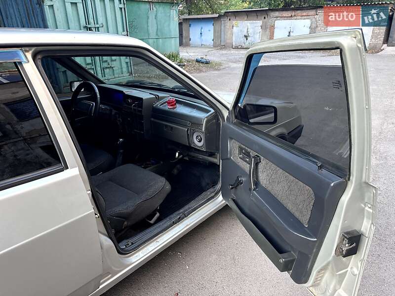 Седан ВАЗ / Lada 21099 2006 в Кривом Роге