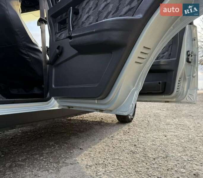 Седан ВАЗ / Lada 21099 2002 в Гусятине