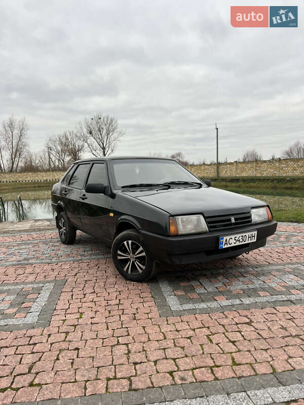 Седан ВАЗ / Lada 21099 2005 в Нововолынске