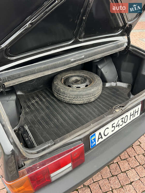 Седан ВАЗ / Lada 21099 2005 в Нововолынске