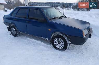 Седан ВАЗ 21099 2003 в Золочеве