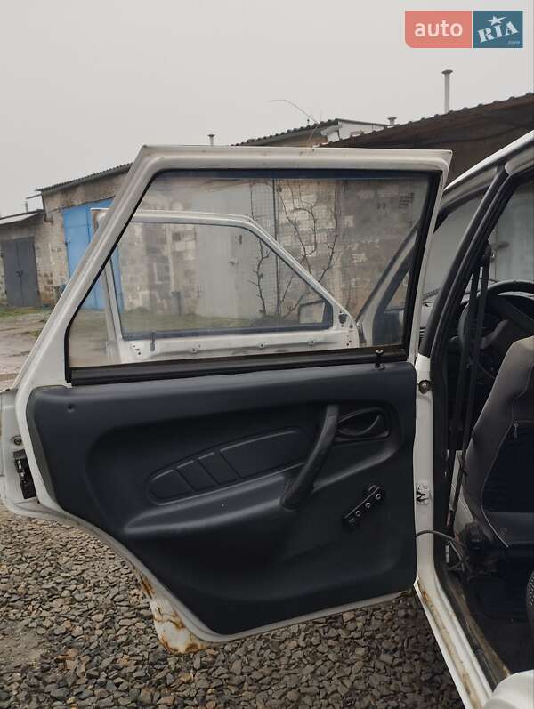 Седан ВАЗ / Lada 21099 1992 в Желтых Водах