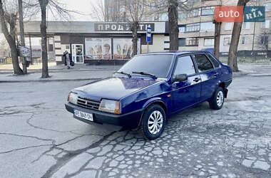 Седан ВАЗ 21099 1998 в Кривом Роге