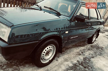 Седан ВАЗ / Lada 21099 2004 в Каменец-Подольском