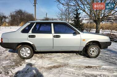 Седан ВАЗ 21099 2004 в Чернівцях