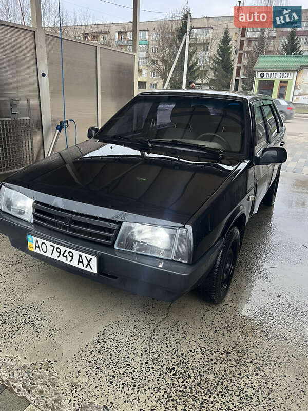 Седан ВАЗ / Lada 21099 2007 в Сваляве