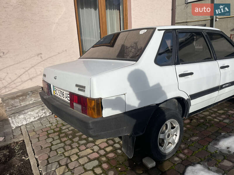 Седан ВАЗ / Lada 21099 2001 в Дрогобыче
