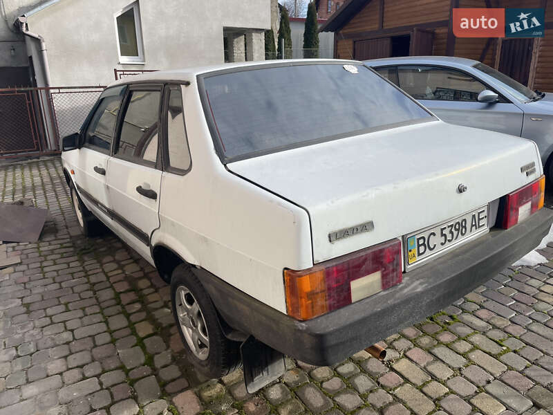 Седан ВАЗ / Lada 21099 2001 в Дрогобыче