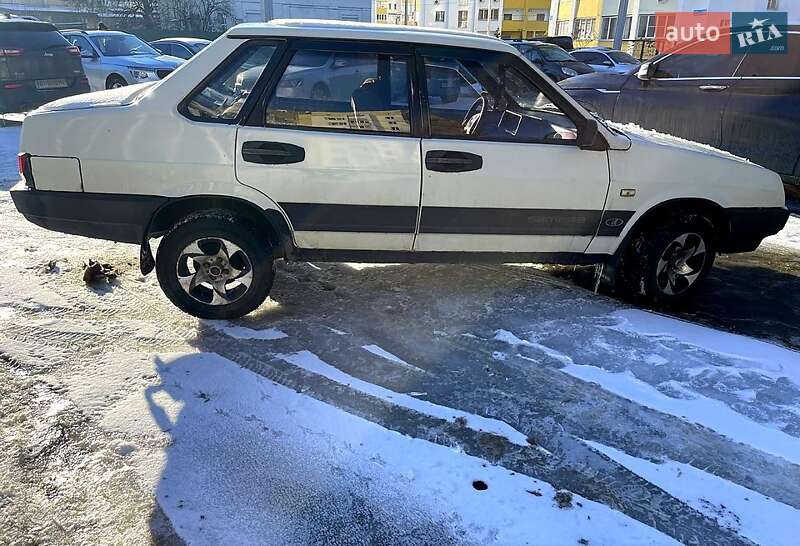 Седан ВАЗ / Lada 21099 1996 в Харькове