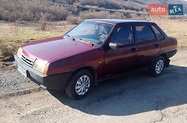 Седан ВАЗ 21099 2005 в Воловце