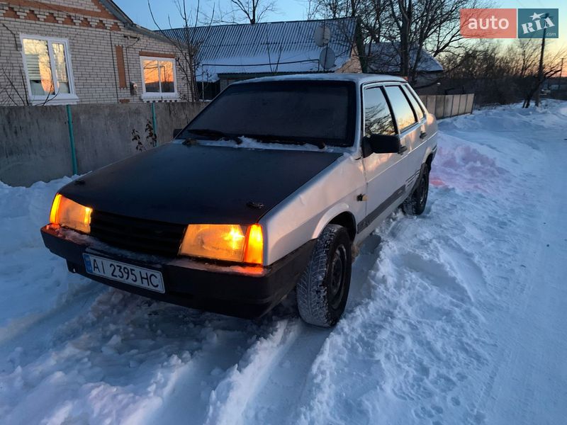 Седан ВАЗ / Lada 21099 2002 в Умани