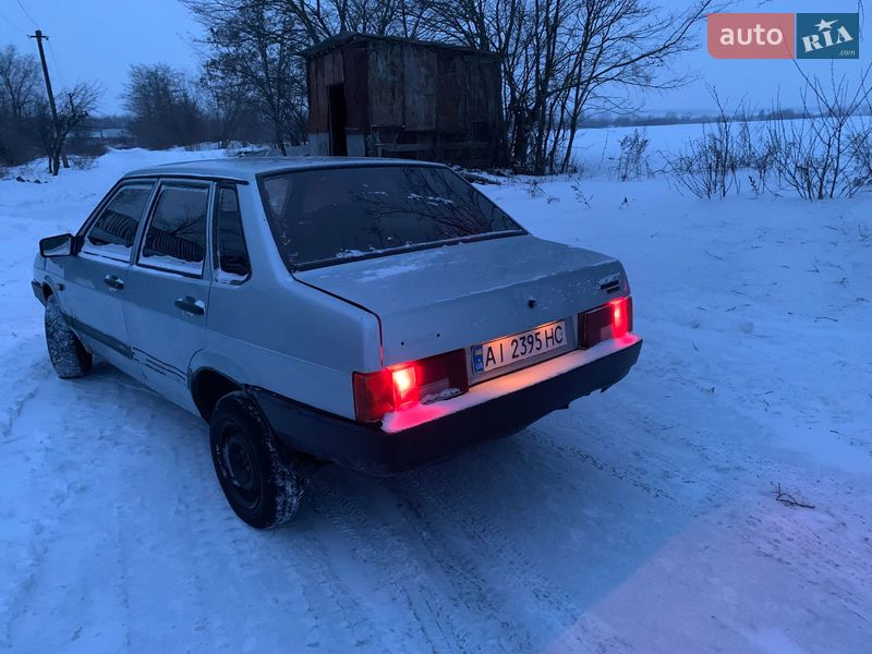 Седан ВАЗ / Lada 21099 2002 в Умани