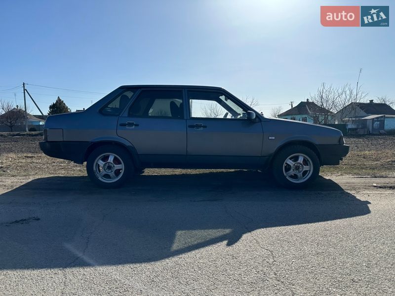 Седан ВАЗ / Lada 21099 2007 в Лимане фото 5 Седан ВАЗ / Lada 21099 2007 в Лимане