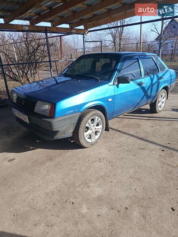 Седан ВАЗ / Lada 21099 2001 в Запорожье