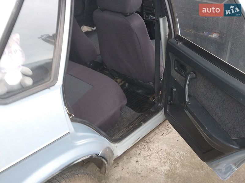 Седан ВАЗ / Lada 21099 2004 в Умани