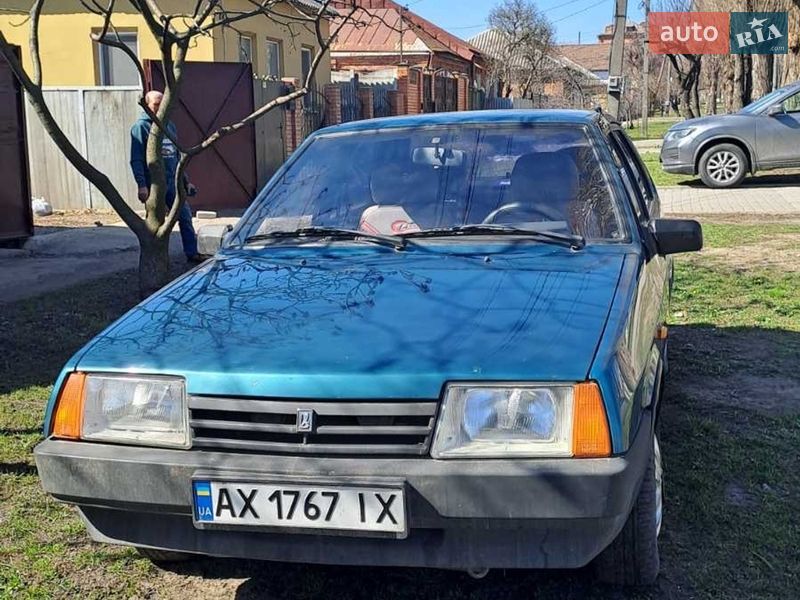Седан ВАЗ / Lada 21099 1999 в Харькове