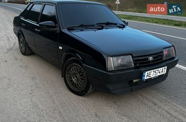 Седан ВАЗ 21099 2003 в Дніпрі