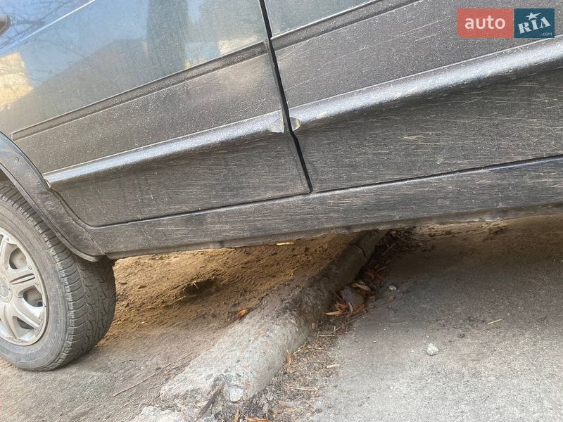 Седан ВАЗ / Lada 21099 2002 в Киеве