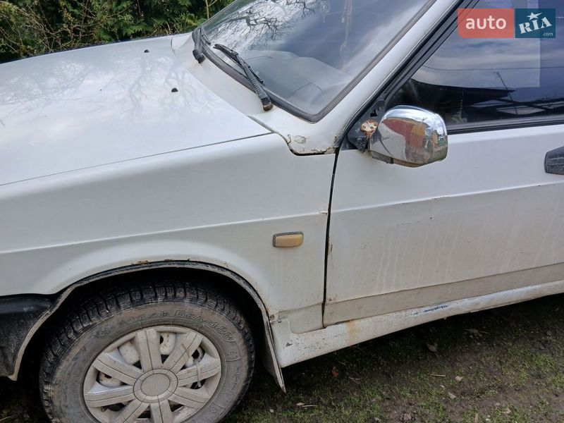 Седан ВАЗ / Lada 21099 2000 в Козове