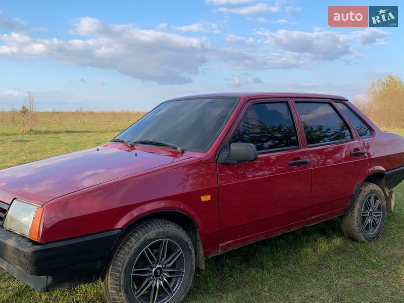 Седан ВАЗ / Lada 21099 2004 в Коростишеві