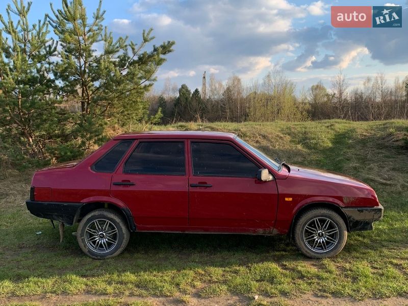 Седан ВАЗ / Lada 21099 2004 в Коростишеві