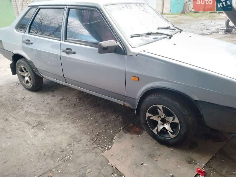 Седан ВАЗ / Lada 21099 1998 в Павлограде
