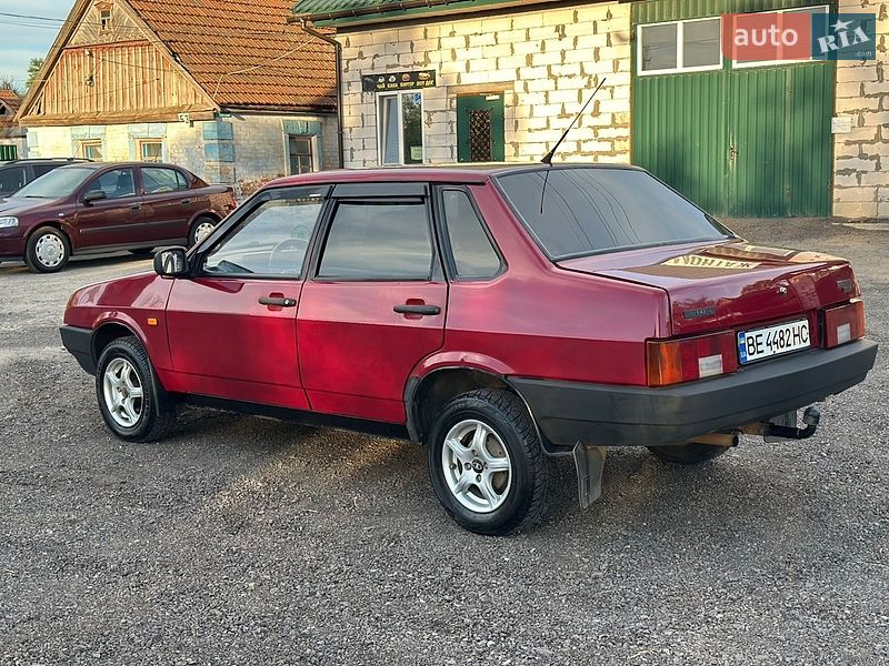 Седан ВАЗ / Lada 21099 2004 в Новом Буге