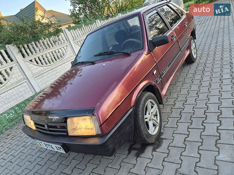 Седан ВАЗ / Lada 21099 1996 в Черновцах
