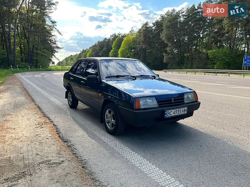 ВАЗ / Lada 21099