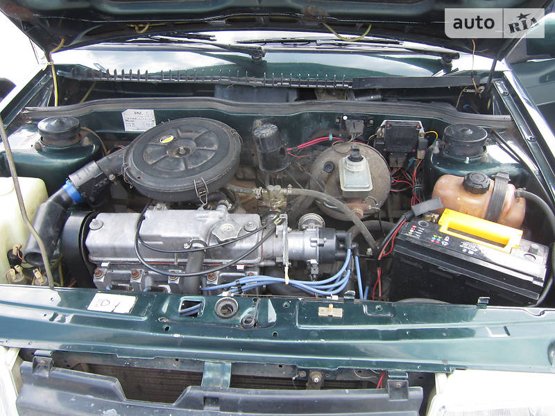 Хэтчбек ВАЗ / Lada 2109 2003 в Черкассах фото 6 Хэтчбек ВАЗ / Lada 2109 2003 в Черкассах