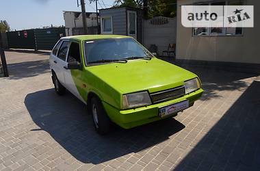 Хэтчбек ВАЗ / Lada 2109 1990 в Николаеве