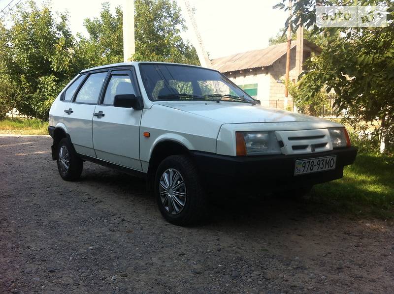 Хэтчбек ВАЗ / Lada 2109 1991 в Черновцах