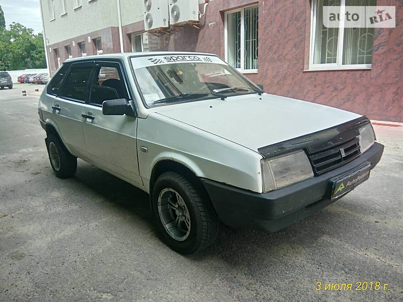 Седан ВАЗ / Lada 2109 1988 в Николаеве