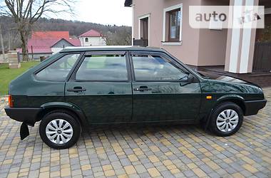 Хэтчбек ВАЗ / Lada 2109 2004 в Ивано-Франковске