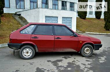 Хэтчбек ВАЗ / Lada 2109 2000 в Староконстантинове