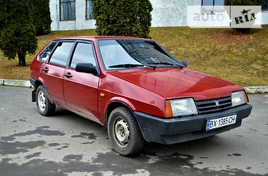 Хэтчбек ВАЗ / Lada 2109 2000 в Староконстантинове