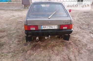 Хэтчбек ВАЗ / Lada 2109 1991 в Емильчине
