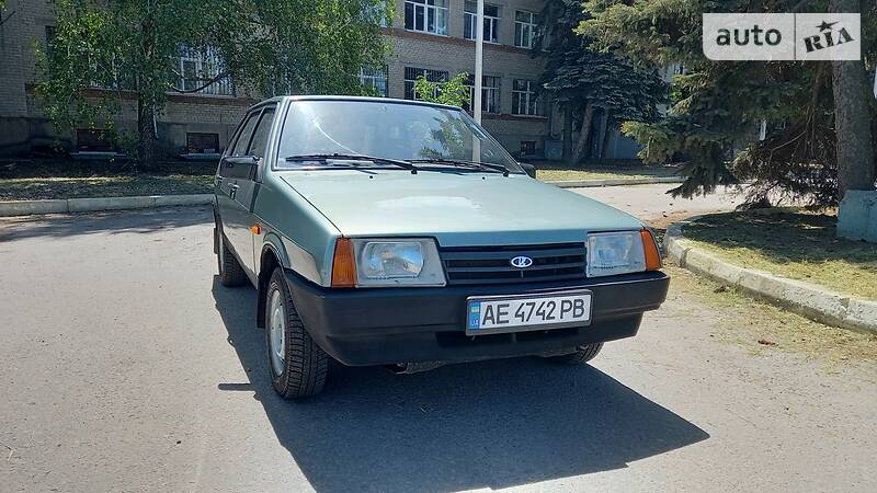 Хэтчбек ВАЗ 2109 2008 в 