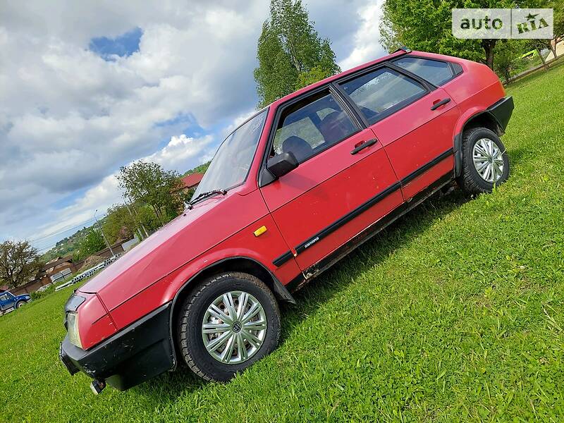 Хэтчбек ВАЗ / Lada 2109 1989 в Черновцах