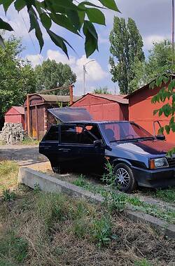 Хэтчбек ВАЗ / Lada 2109 2004 в Днепре