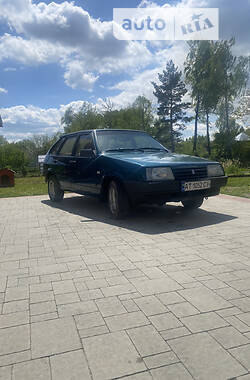 Хэтчбек ВАЗ / Lada 2109 2000 в Болехове
