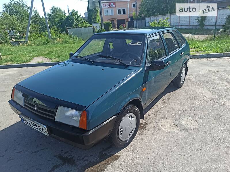 Хэтчбек ВАЗ / Lada 2109 2004 в Житомире