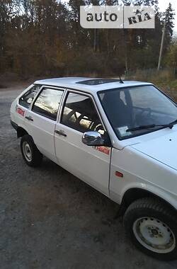 Хэтчбек ВАЗ 2109 1991 в 