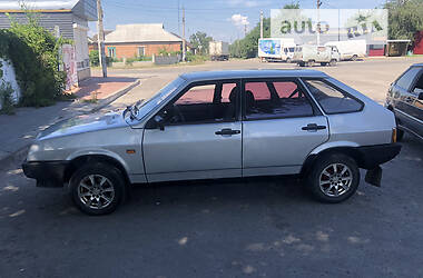 Хэтчбек ВАЗ / Lada 2109 2002 в Змиеве